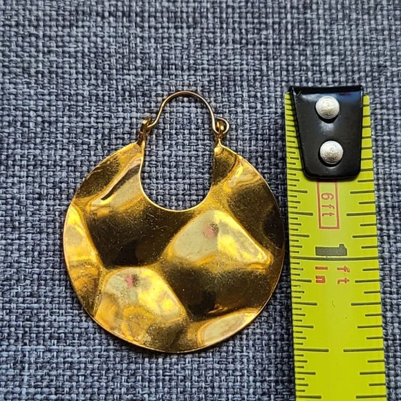 Beautiful gold tone Earrings - Picture 5 of 5